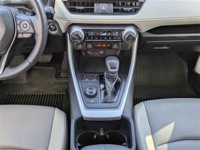 2023 Toyota RAV4 Hybrid XLE Premium
