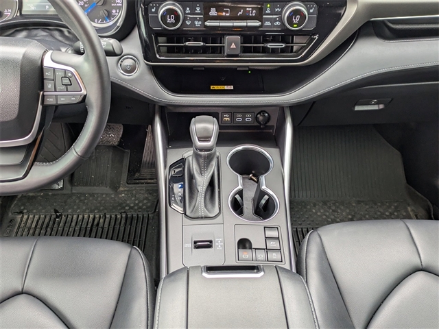 2023 Toyota Highlander Hybrid XLE