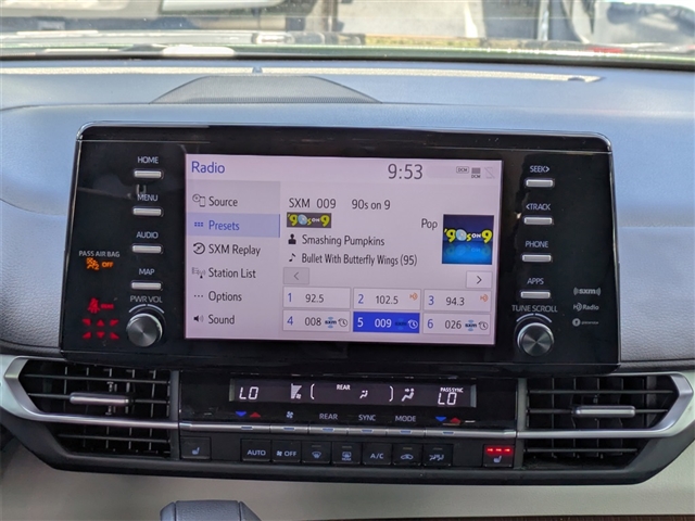 2023 Toyota Sienna XLE