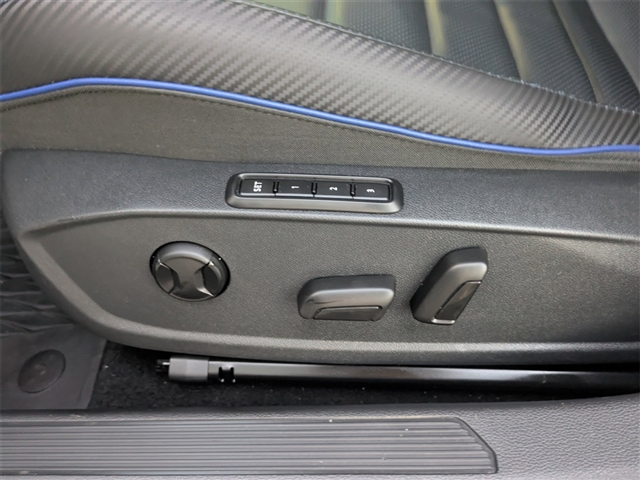 2023 Volkswagen Golf R 20th Anniversary Edition