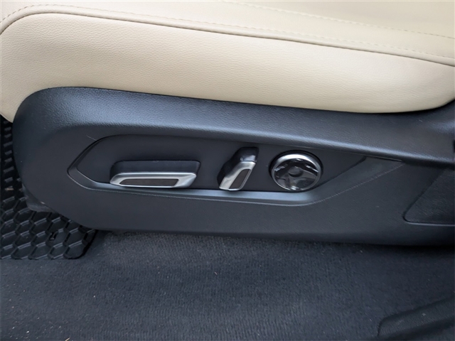 2023 Acura MDX 