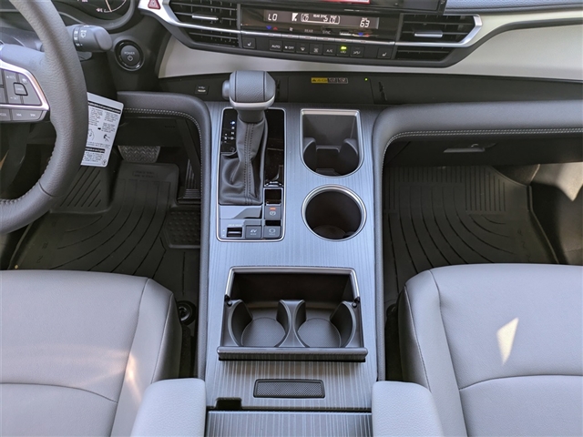 2025 Toyota Sienna XLE 7-Passenger