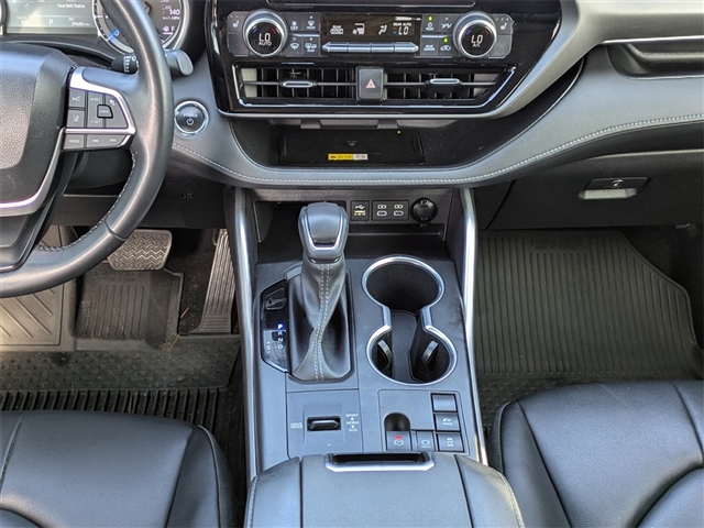 2023 Toyota Highlander Hybrid XLE