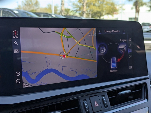 2022 Lexus ES 300h F SPORT