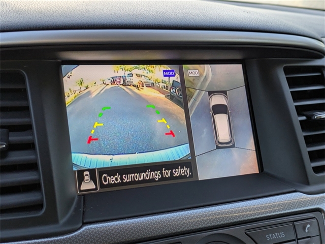 2020 Nissan Pathfinder SL