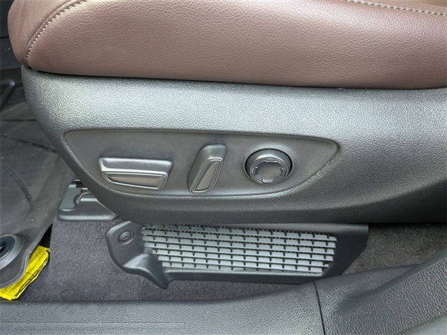 2024 Toyota Sienna Platinum 7-Passenger