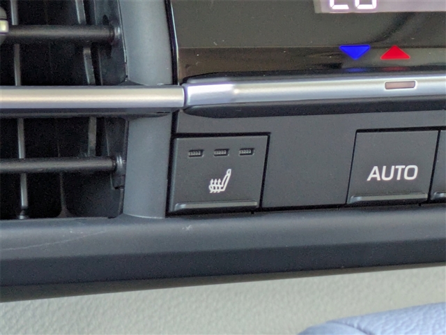 2025 Toyota Sienna XLE 7-Passenger