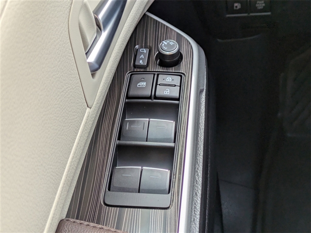 2024 Toyota Sienna Platinum 7-Passenger