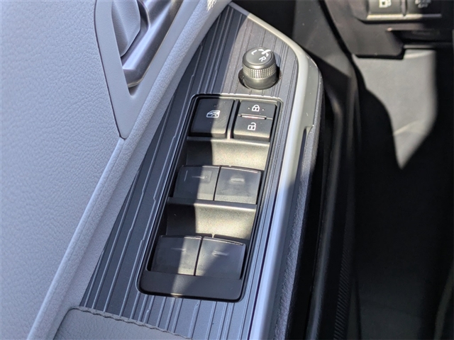 2025 Toyota Sienna XLE 7-Passenger