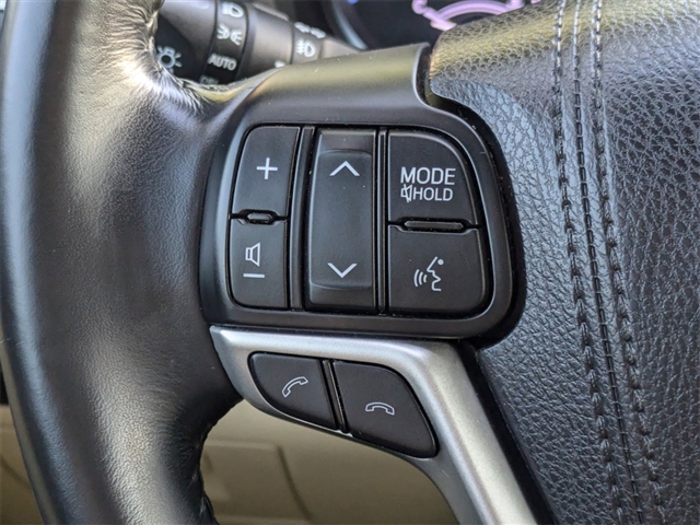 2017 Toyota Highlander LE