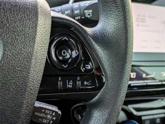 2022 Toyota Prius LE
