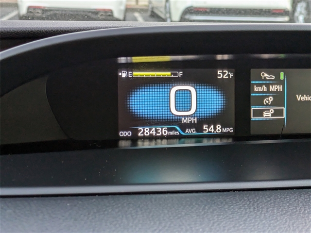 2022 Toyota Prius LE