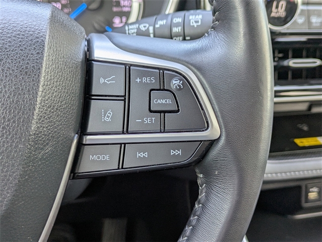 2023 Toyota Highlander Hybrid XLE