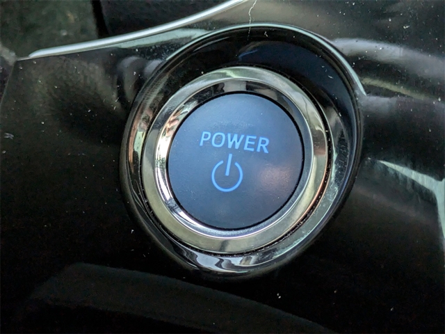 2022 Toyota Prius LE