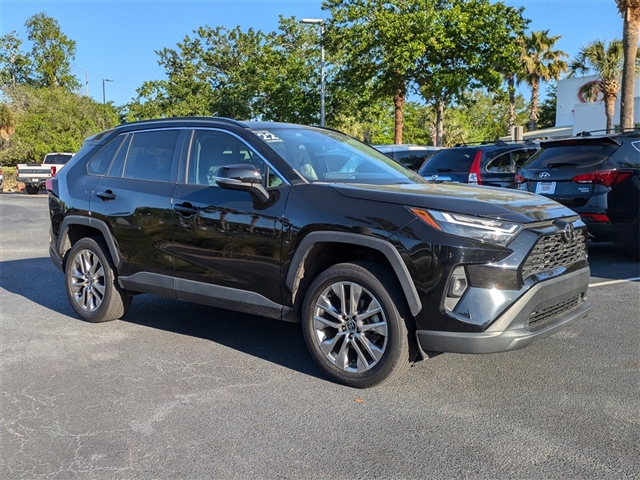 2022 Toyota RAV4 XLE Premium