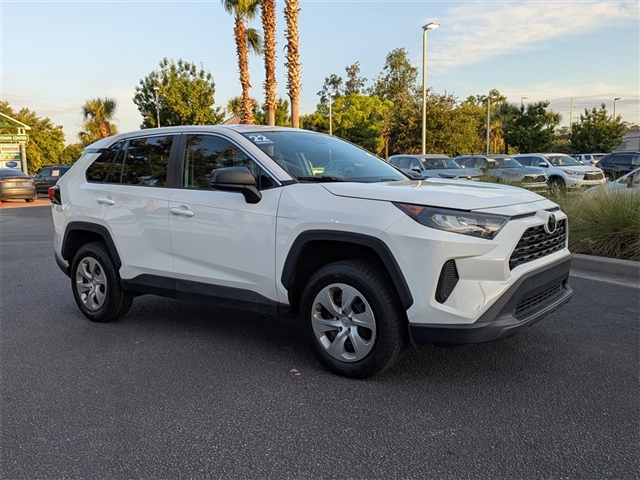 2022 Toyota RAV4 LE