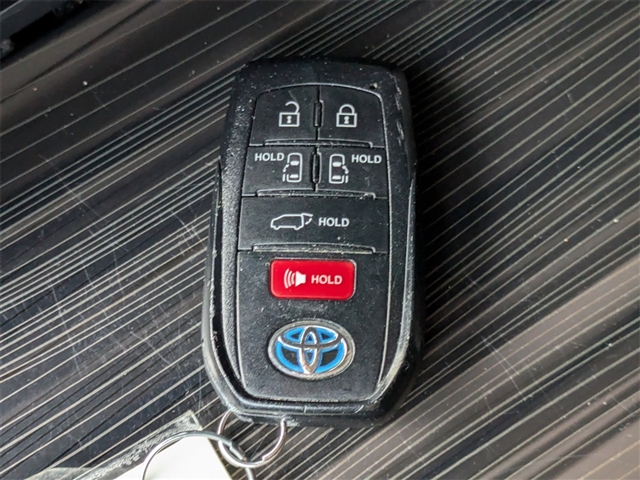 2021 Toyota Sienna Platinum 7-Passenger