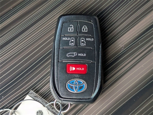 2024 Toyota Sienna Platinum 7-Passenger