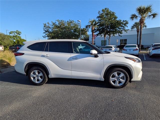 2021 Toyota Highlander LE