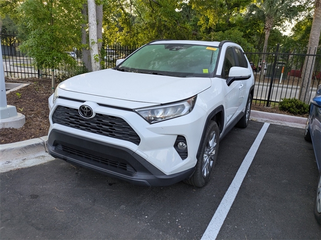 2020 Toyota RAV4 XLE Premium