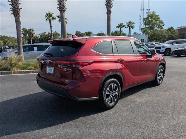 2023 Toyota Highlander Hybrid XLE