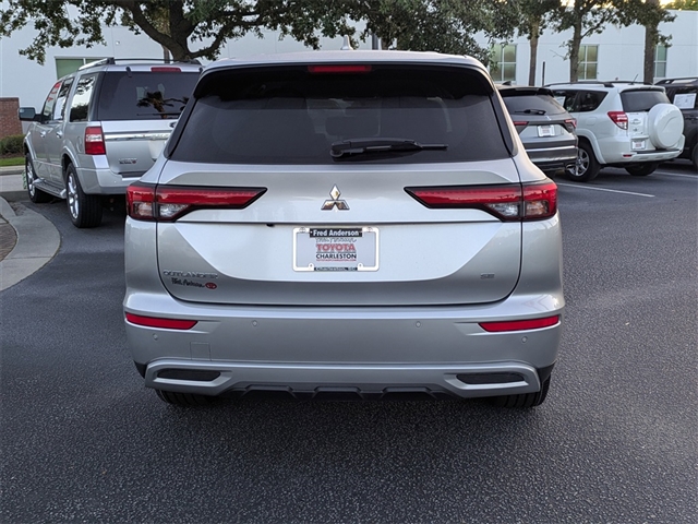 2022 Mitsubishi Outlander SE