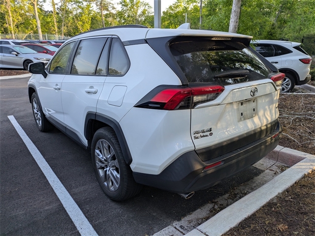 2020 Toyota RAV4 XLE Premium