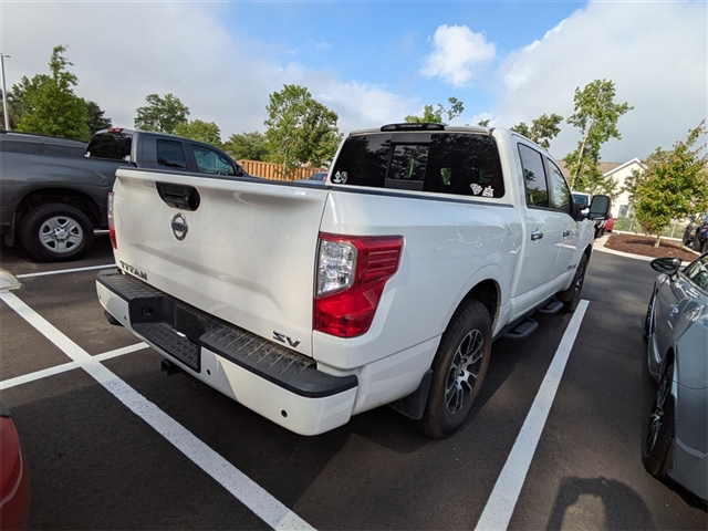 2021 Nissan Titan SV