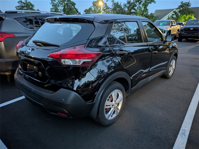 2020 Nissan Kicks S