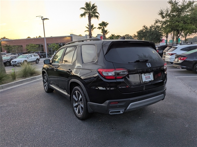 2024 Honda Pilot Touring