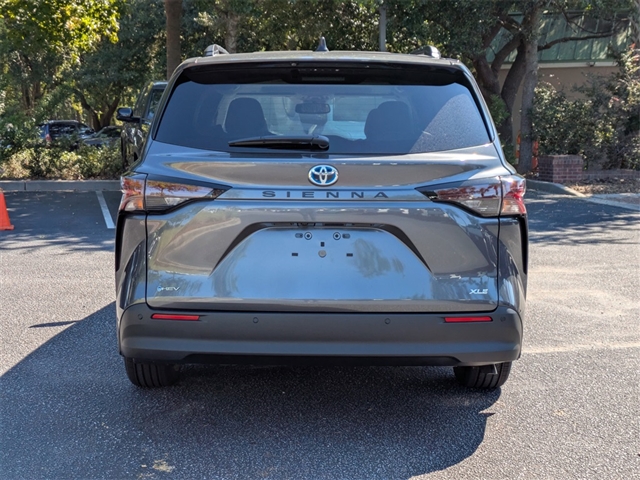 2025 Toyota Sienna XLE 7-Passenger