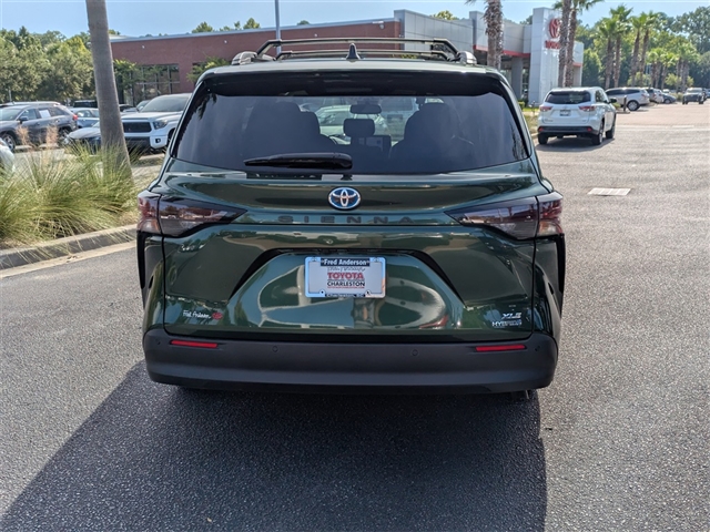 2023 Toyota Sienna XLE