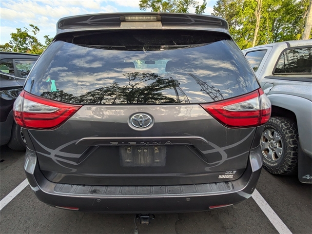 2017 Toyota Sienna XLE 7 Passenger