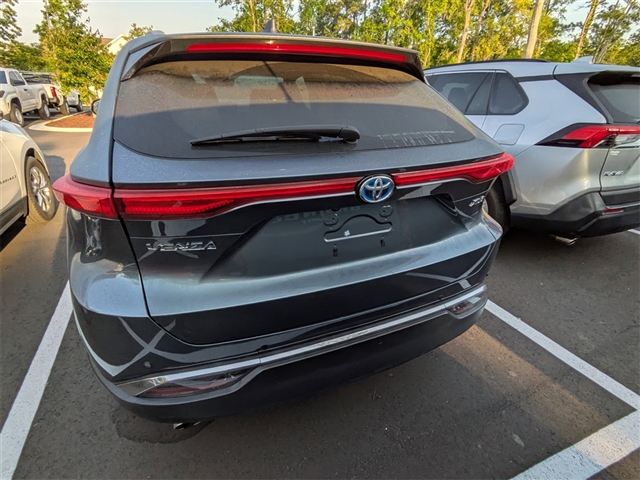 2023 Toyota Venza XLE