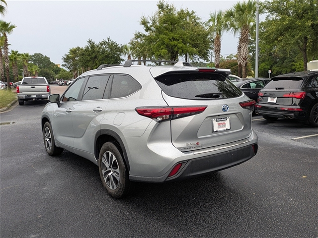 2023 Toyota Highlander Hybrid XLE