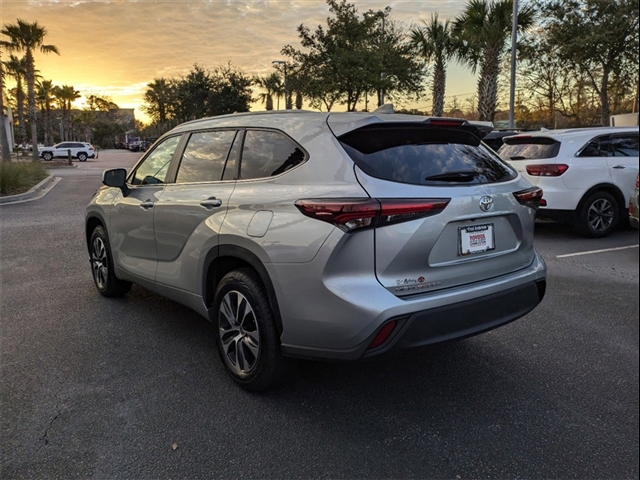 2024 Toyota Highlander LE