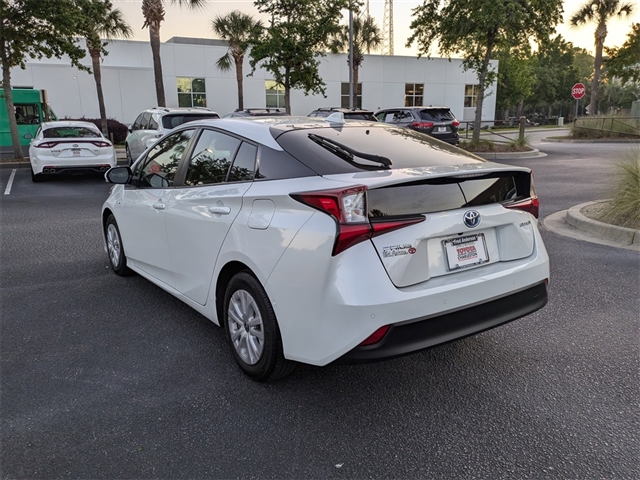 2022 Toyota Prius LE