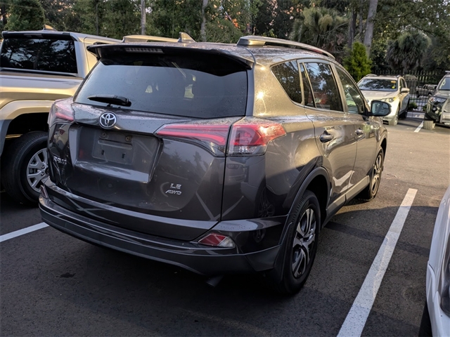 2017 Toyota RAV4 LE