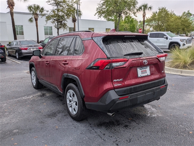 2021 Toyota RAV4 LE