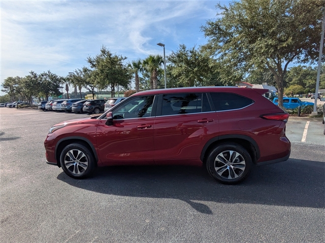 2023 Toyota Highlander Hybrid XLE