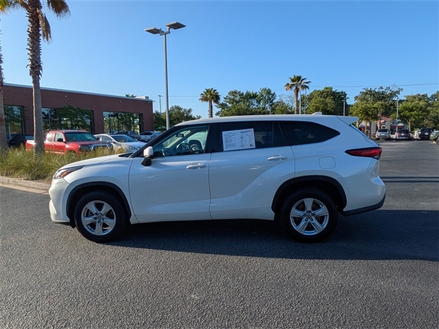 2021 Toyota Highlander LE
