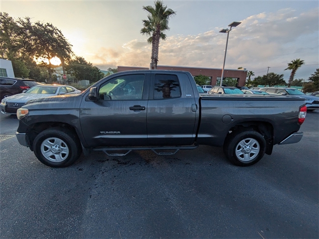 2017 Toyota Tundra SR5