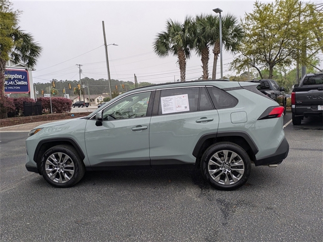2022 Toyota RAV4 XLE Premium