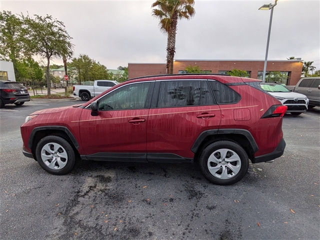 2021 Toyota RAV4 LE