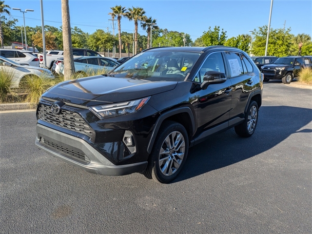 2022 Toyota RAV4 XLE Premium