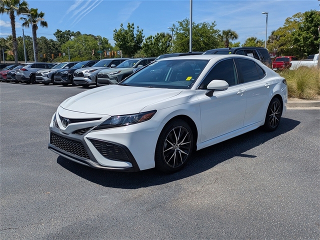2022 Toyota Camry SE