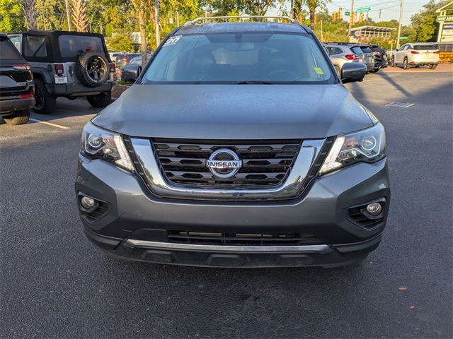 2020 Nissan Pathfinder SL