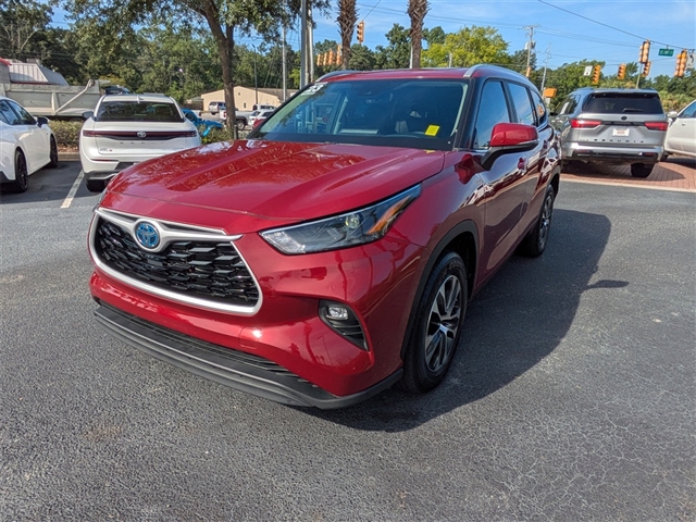 2023 Toyota Highlander Hybrid XLE