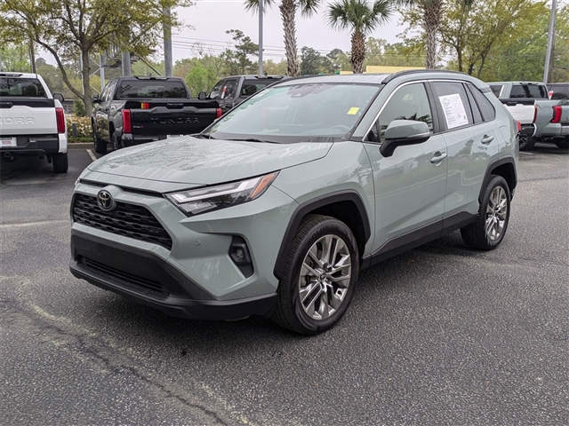 2022 Toyota RAV4 XLE Premium