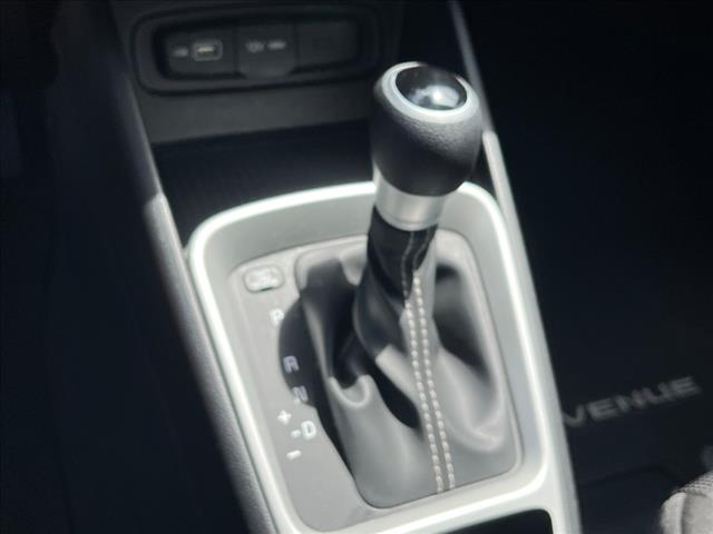 2022 Hyundai VENUE SE